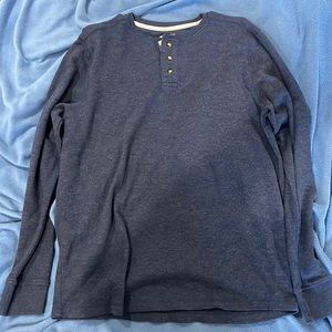 NEW Levi’s medium long sleeve shirt